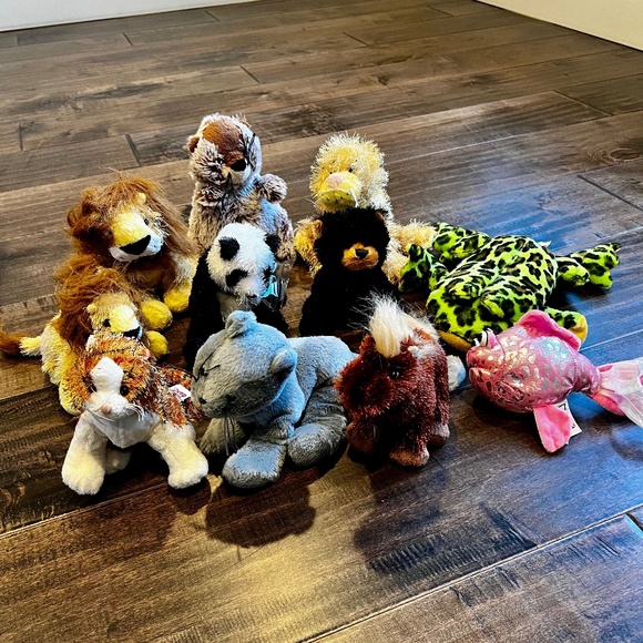 Webkinz World Plush Pets - Picture 1 of 4